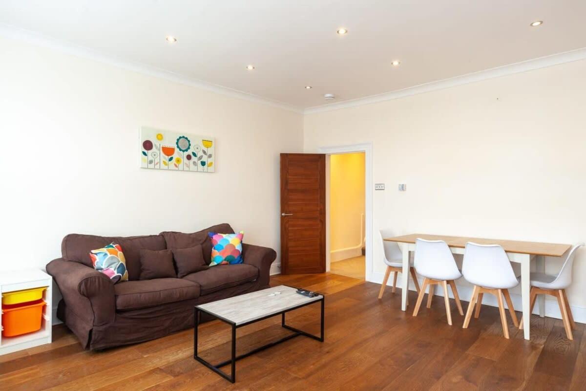 Spacious 2 Bedroom Maisonette In Stratford 伦敦 外观 照片